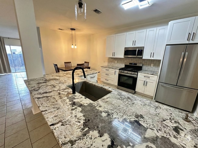 Kitchen (fridge not included) - 13215 Regency