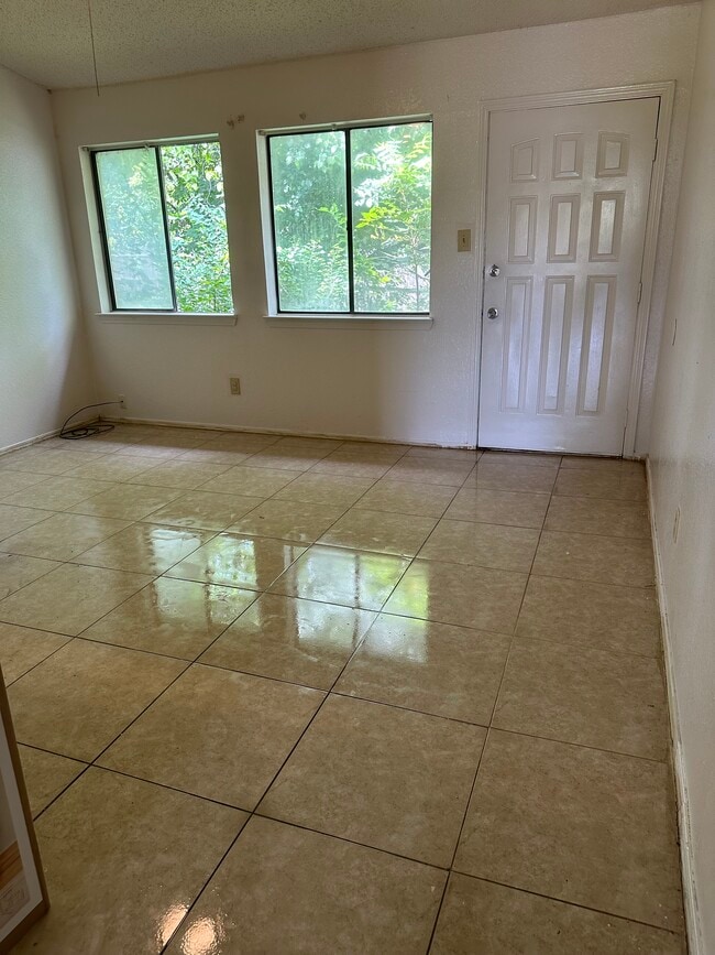 Photo - 1513 Lavendale Ln
