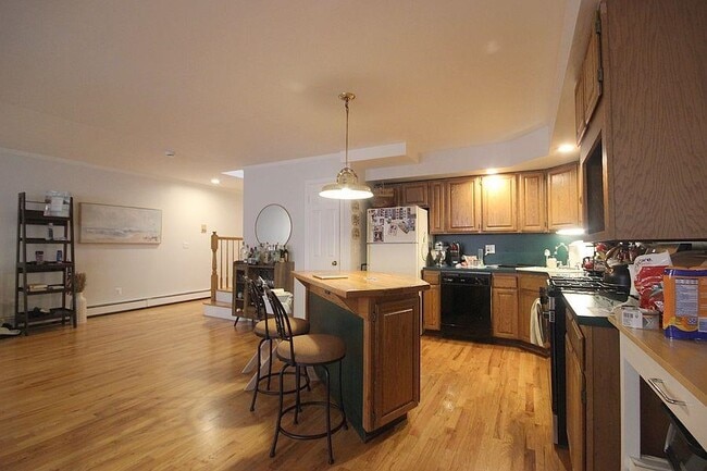 Photo - 602 Monroe St Unit 2