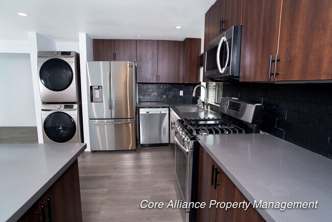 Photo - 20422 Schoenborn St