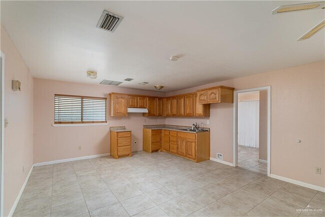 Photo - 17 Village Square