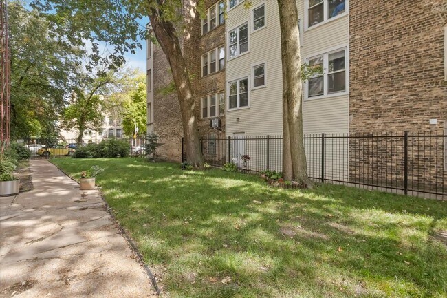 Photo - 1441 W Farwell Ave Unit 3E