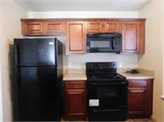 Photo - 2110-2114 Birnie Ave Unit 2110 B