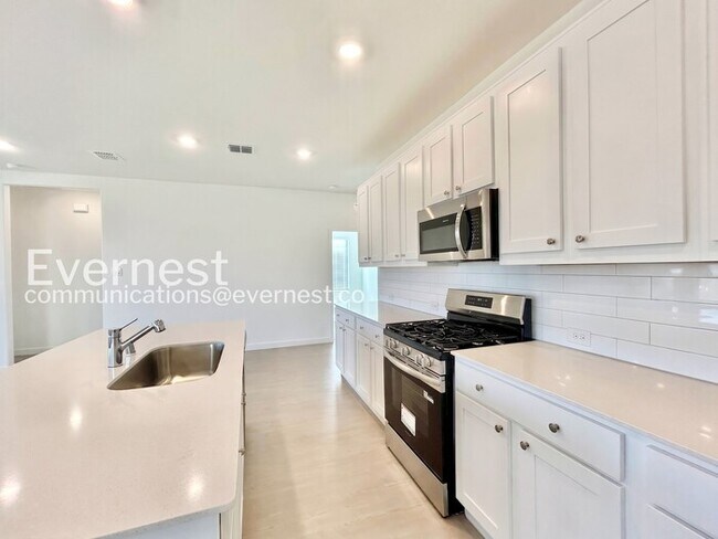 1353 Rockwell Dr