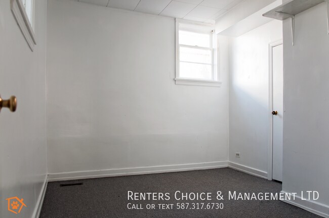 Photo - Pet friendly Basement Suite,With Laundry, Utilities Included Unit B, 537 16 St. S