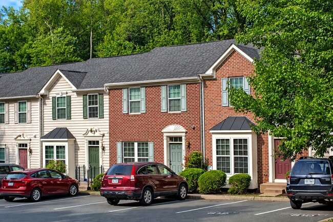 Building Photo - 814 Rockcreek Rd
