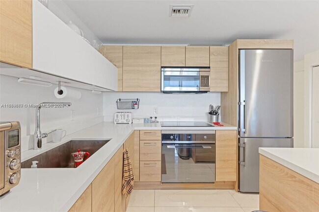 Photo - 16385 Biscayne Blvd Unit 1717