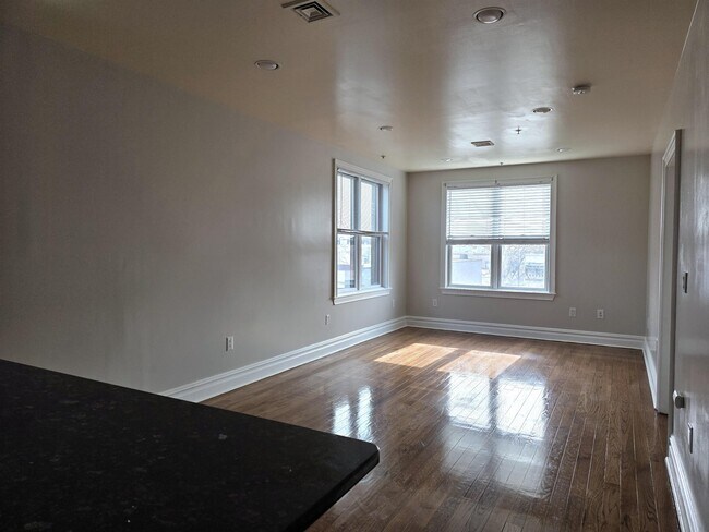 Photo - 1000 West St Unit 3A