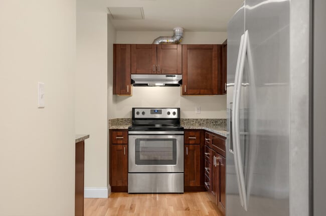 Photo - 16 Peterborough St Unit 16 Peterborough Street