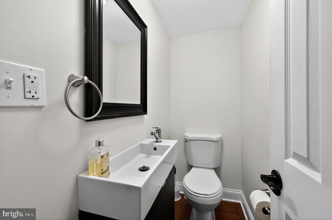 Photo - 2211 N Howard St