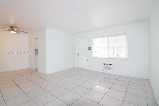 Photo - 712 NE 8th St Unit 102