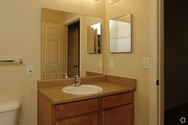 2BR,1BA