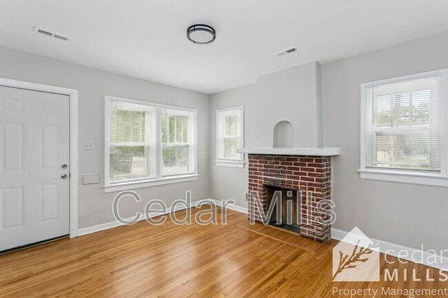 Building Photo - 405 N Hillside St Unit #5