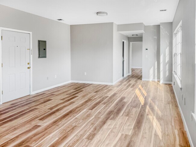 729-731-731 Broadway Unit 3