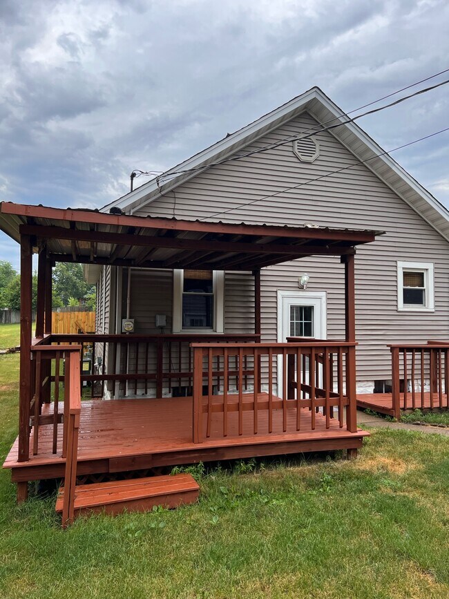 Covered back deck - 1409 S 4th St