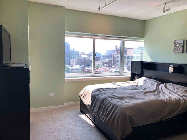 Photo - 737 W Washington Blvd Unidad 610