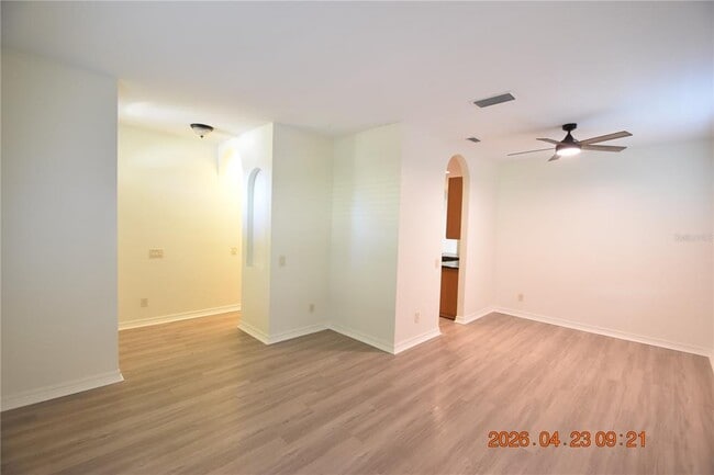 Photo - 30633 Totteridge Pl