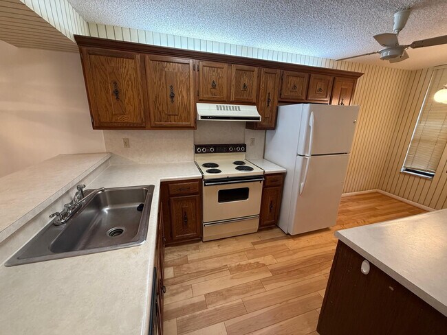 Photo - 6215 Coral Lake Dr Unit 203