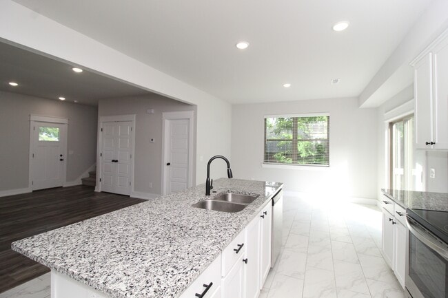 Photo - 11 Hillswick Dr