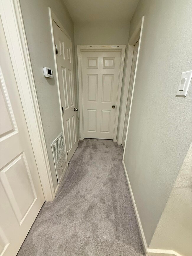 Photo - 1906 Savanna Ct N