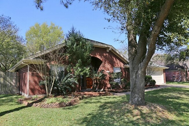 Photo - 2323 Manorwood St