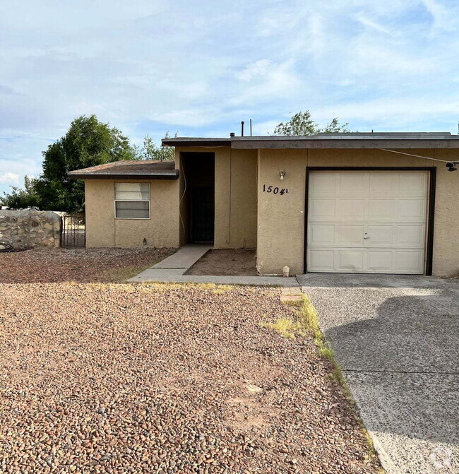 Building Photo - 1504 B Monte Sanders 79935 Rental