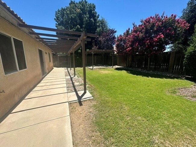 Photo - Nice four bed, two bath home in Northwest!!