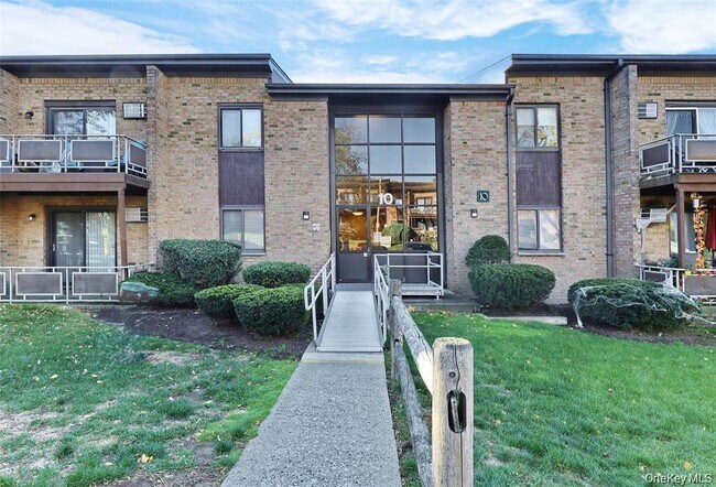 Photo - 10 Brevoort Dr Unit 1A