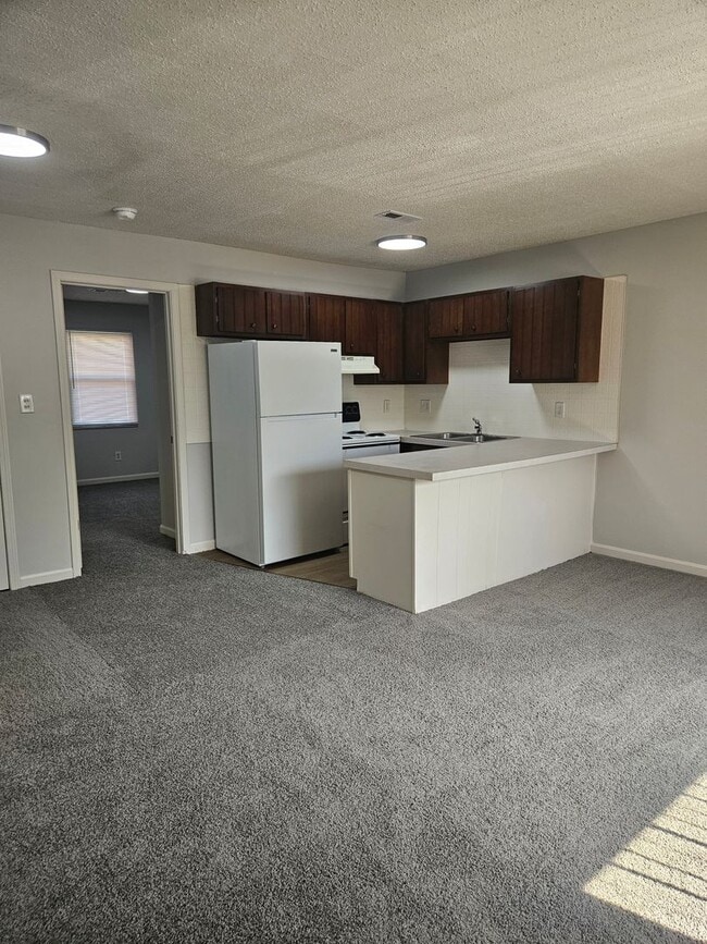 Building Photo - 409 Green Valley Dr Unit Apt #46