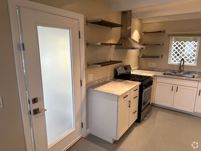 Building Photo - 222 Gull St Rental