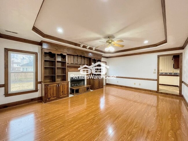 Photo - 352 Peace Haven Dr