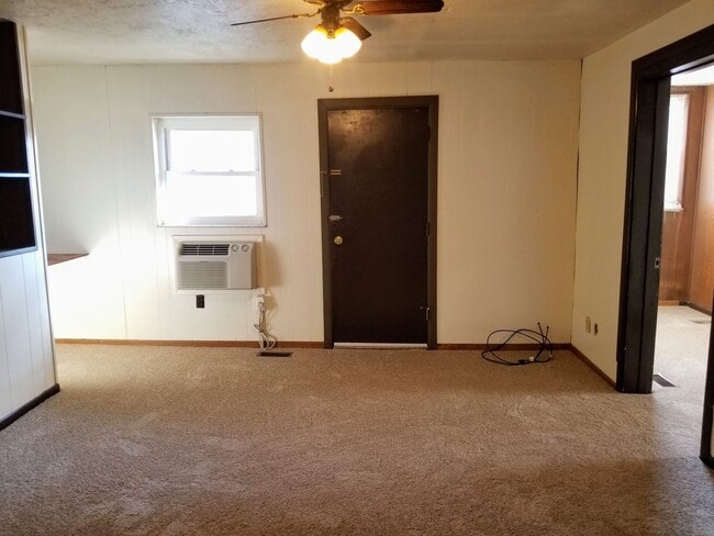 Photo - Cozy One Bedroom Apartment! Great Oakland ... Unit L1
