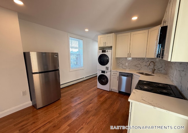 Photo - 117 Orleans St Unit 7