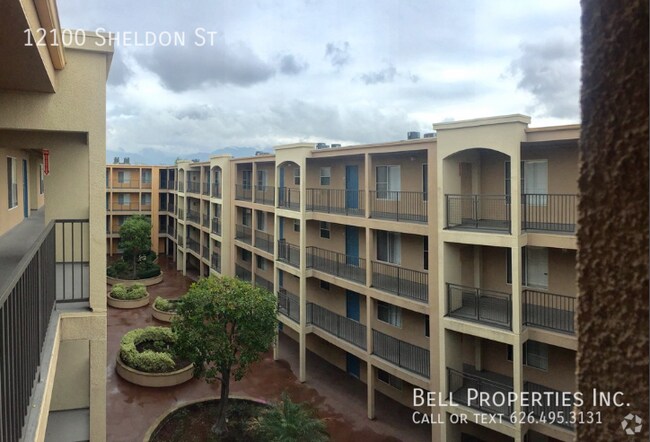 Building Photo - Bella Vista Apartments