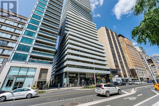 Photo - 200 Bloor St W Unité 1604