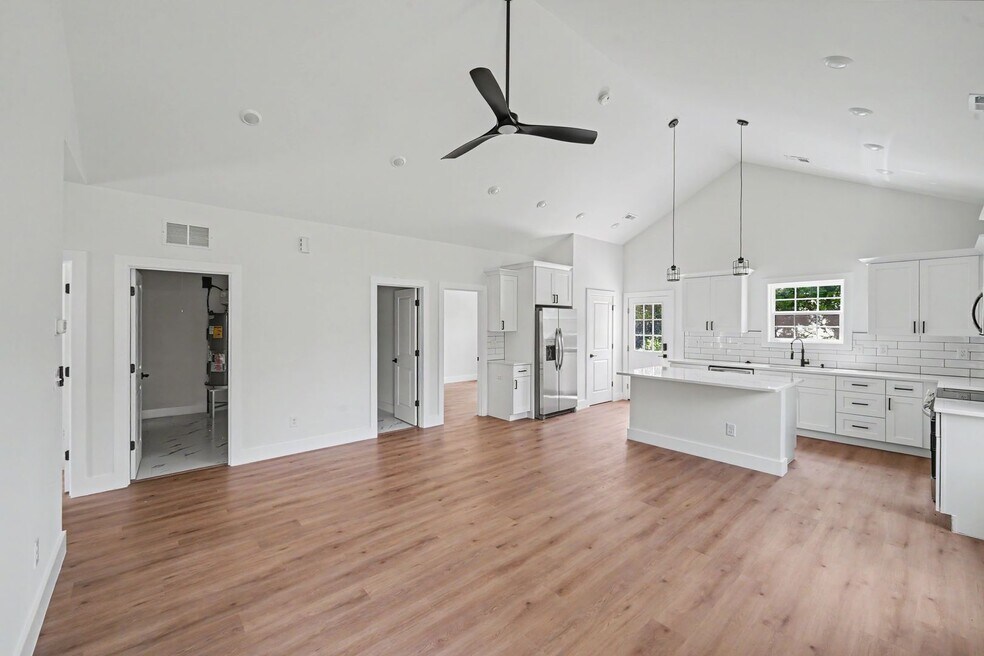 1709 College Plaza Blvd