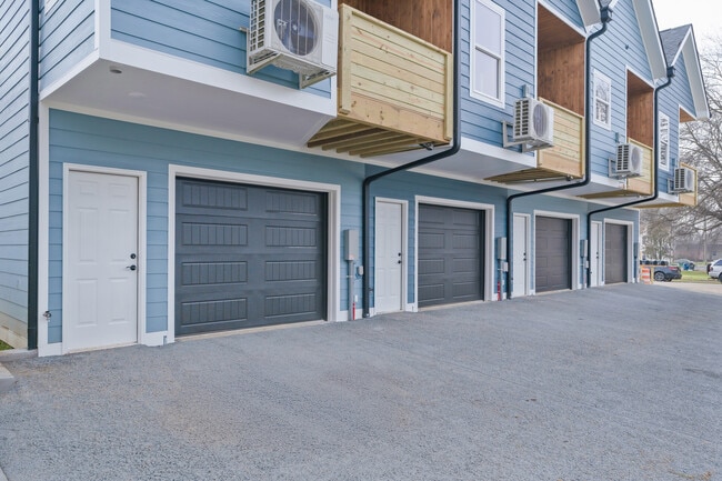 Photo - 1619 S Highland Park Ave