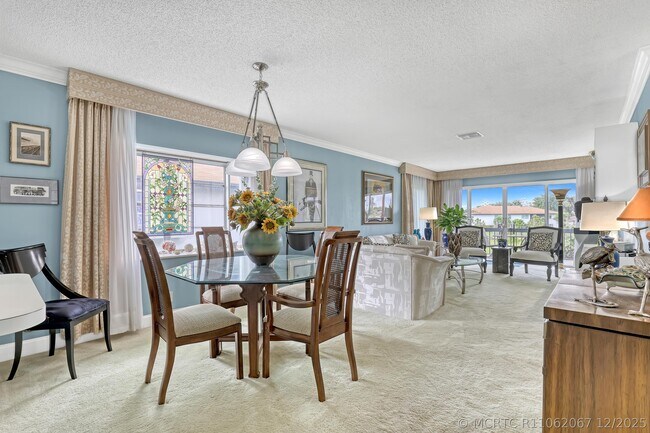 Photo - 13833 Royal Palm Ct Unit B