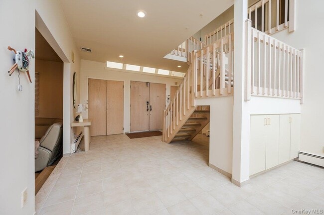 Photo - 40 Cayuga Ave