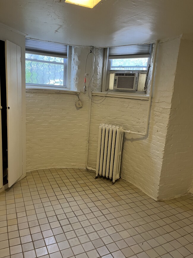 Photo - 1710 Q St NW Unidad #1