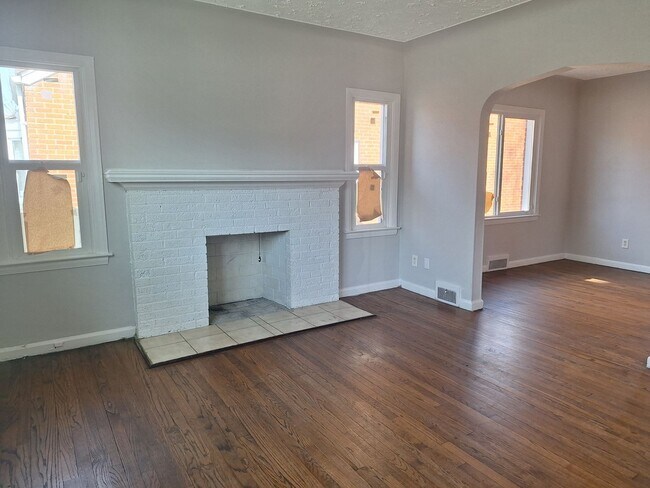 Photo - Charming 4 bedroom bungalow freshly updated