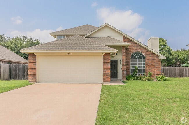 Building Photo - Coming Soon! 2 Story, 3 Bedroom Home in Be...