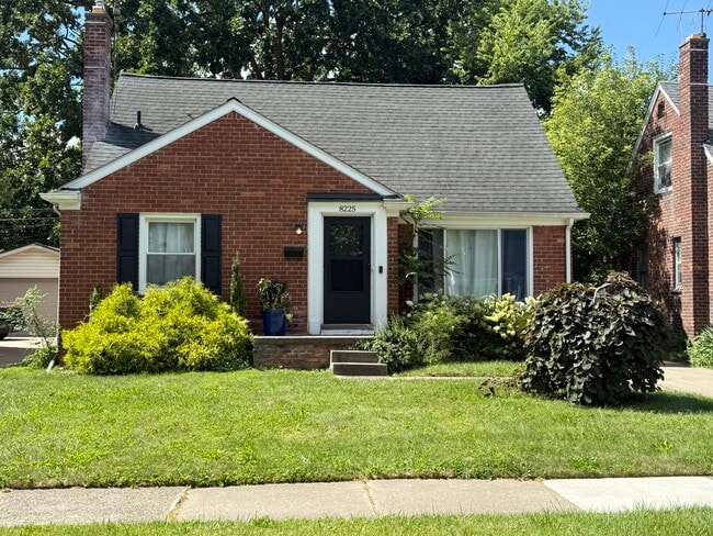 Photo - 8225 Grayfield St House