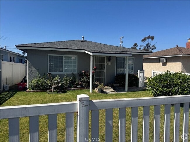 Building Photo - 4213 166th St Rental