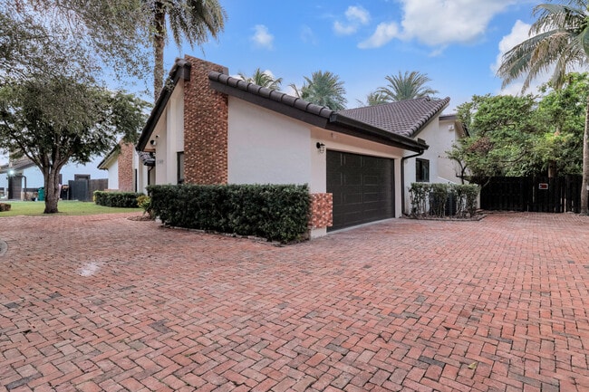 Photo - 13400 N Calusa Club Dr