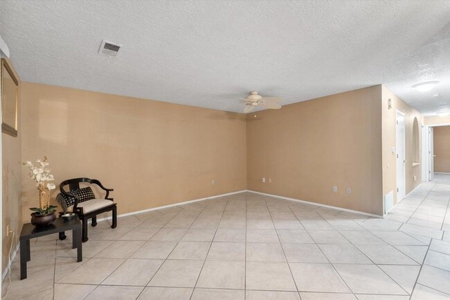 Photo - 833 Country Club Dr SE Unit 1A