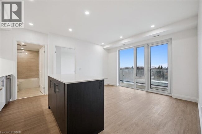 Photo - 410 Westhaven St Unit 206