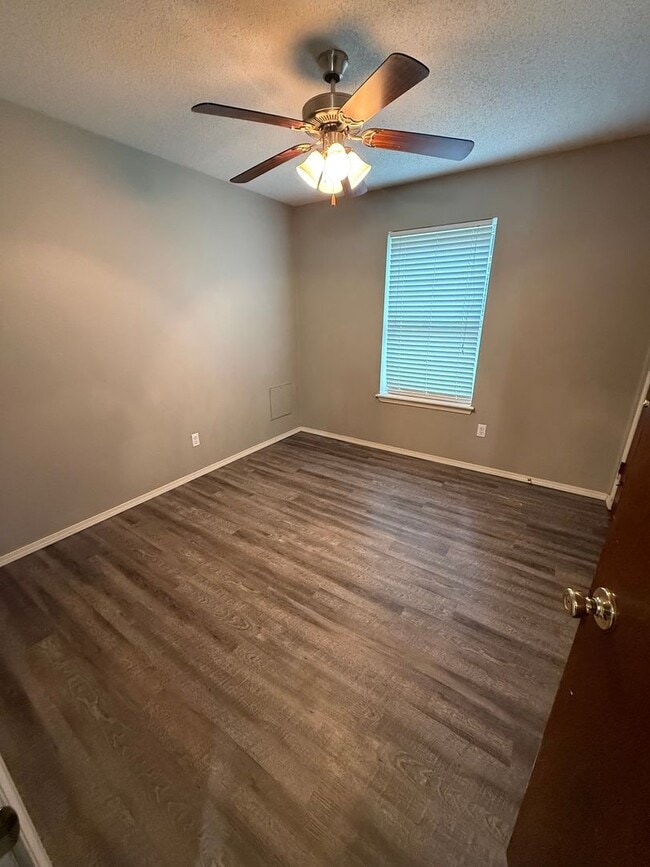 Photo - 1309 Grand Oak Dr
