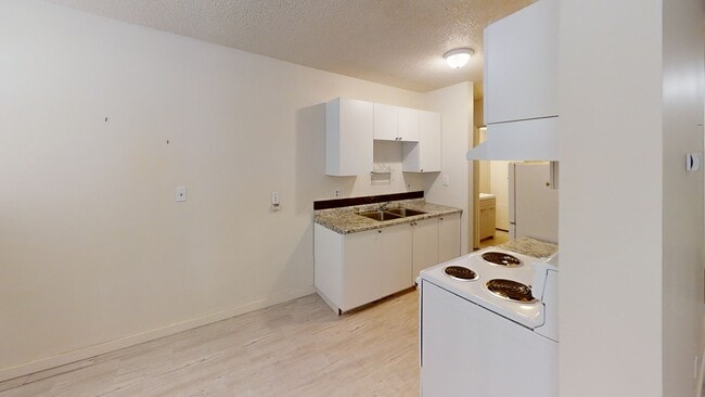 Photo - 9515-9100 100 Ave. Unit 303