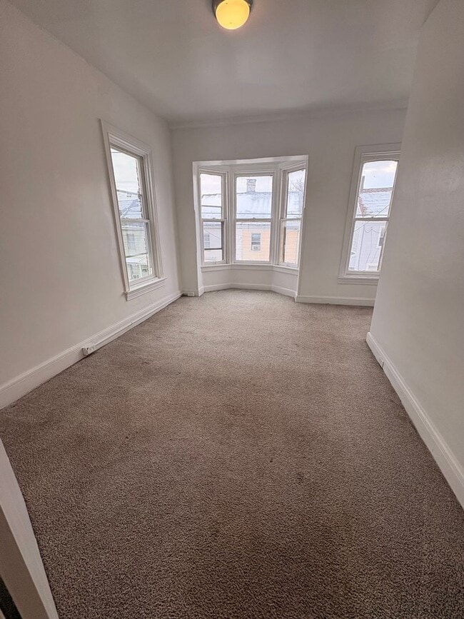 Photo - 3 Bedroom Apartment in the West End of York City